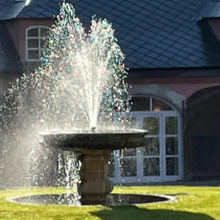 Villa Dum Pro Hosty - Zamek Cerveny Hradek U Sedlcan *